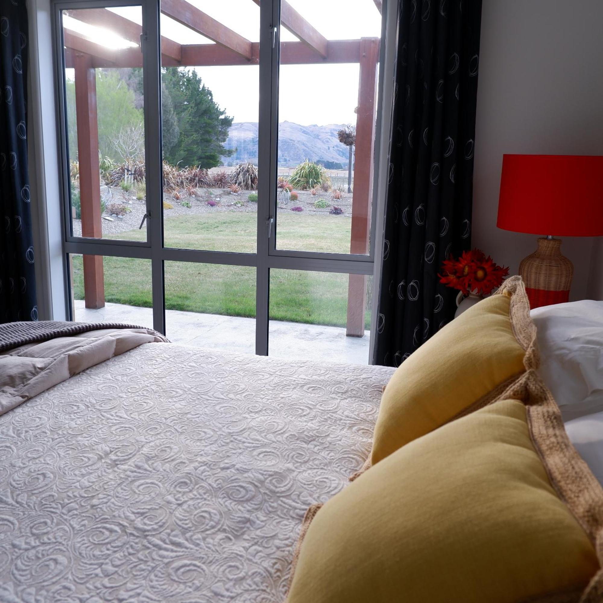 Vines On Bannockburn Bed & Breakfast Cromwell Bagian luar foto